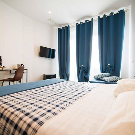 Quattro Briganti Bed and Breakfast Σαλέρνο Εξωτερικό φωτογραφία