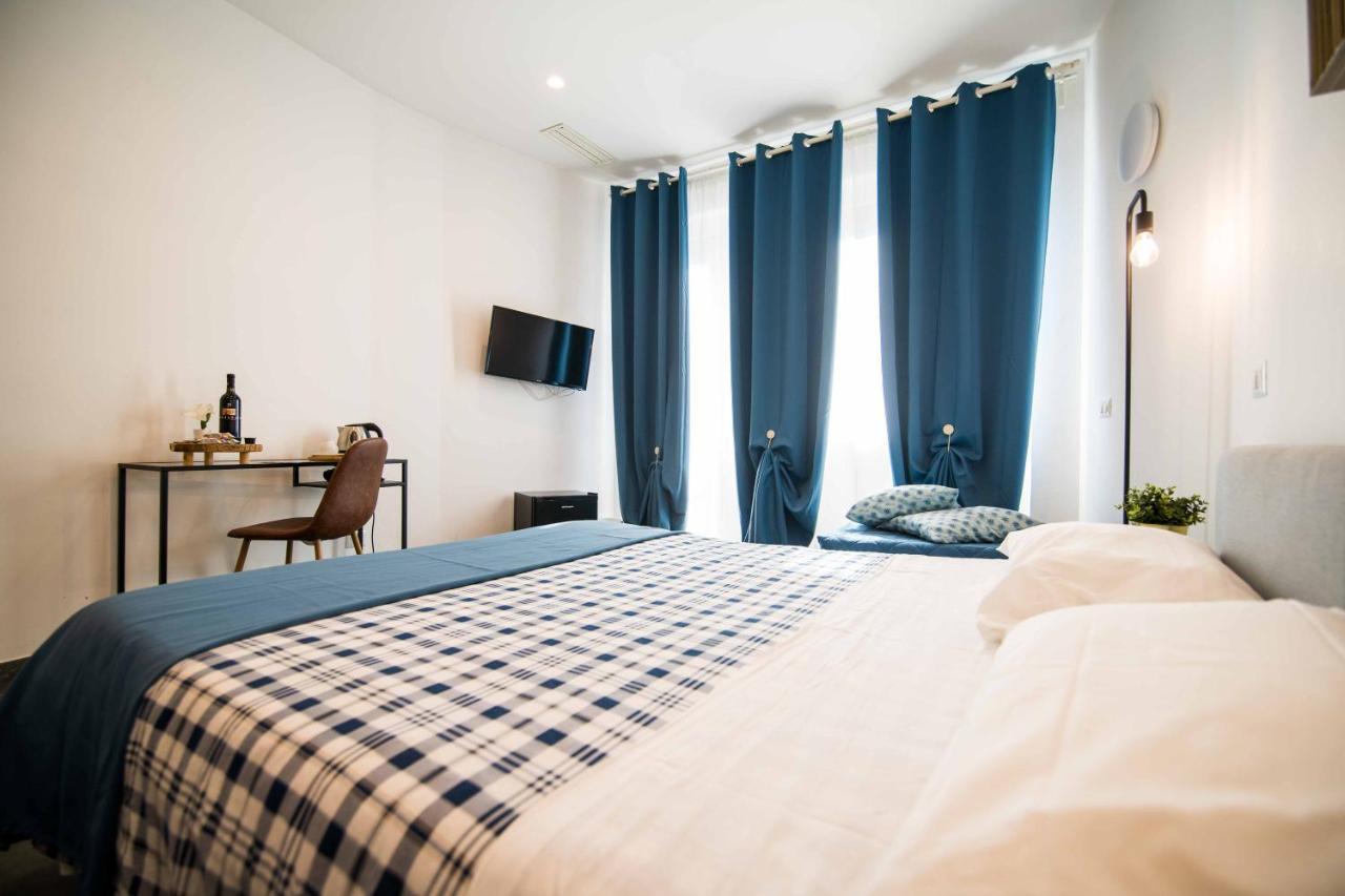 Quattro Briganti Bed and Breakfast Σαλέρνο Εξωτερικό φωτογραφία