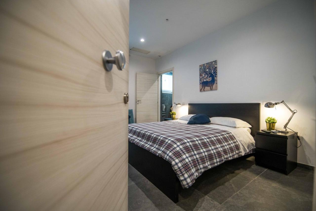 Quattro Briganti Bed and Breakfast Σαλέρνο Εξωτερικό φωτογραφία