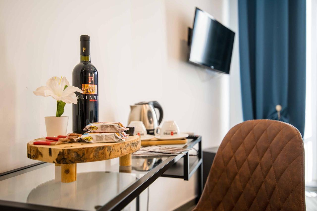 Quattro Briganti Bed and Breakfast Σαλέρνο Εξωτερικό φωτογραφία