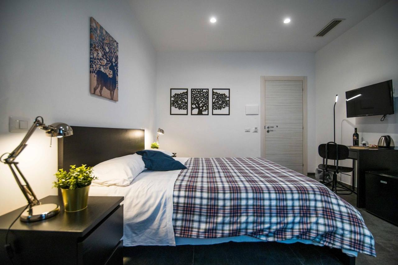 Quattro Briganti Bed and Breakfast Σαλέρνο Εξωτερικό φωτογραφία