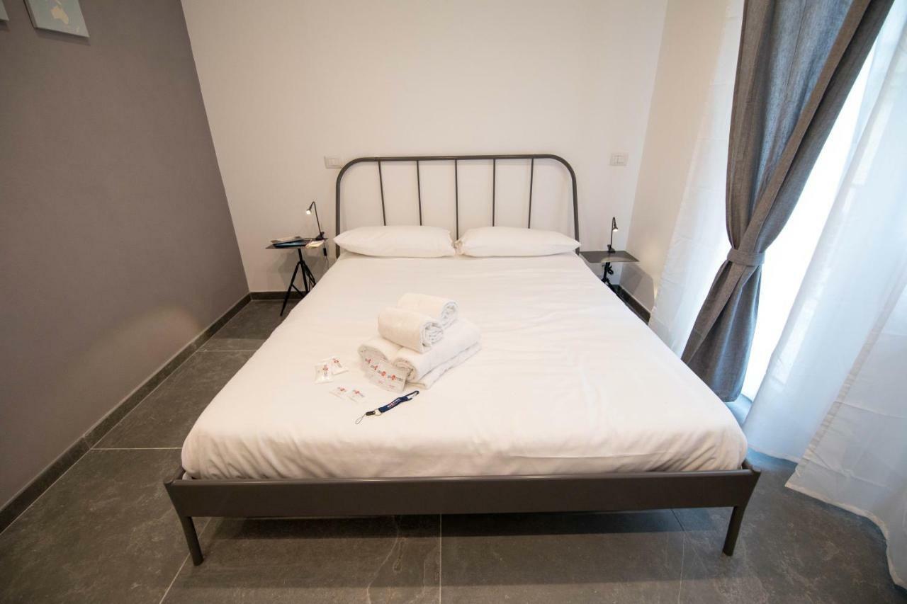 Quattro Briganti Bed and Breakfast Σαλέρνο Εξωτερικό φωτογραφία