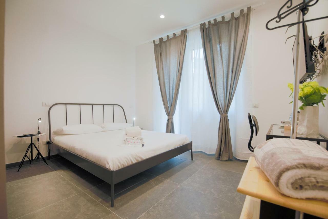 Quattro Briganti Bed and Breakfast Σαλέρνο Εξωτερικό φωτογραφία