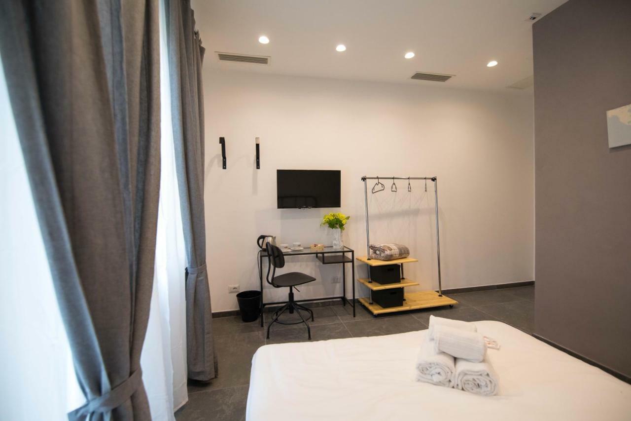 Quattro Briganti Bed and Breakfast Σαλέρνο Εξωτερικό φωτογραφία
